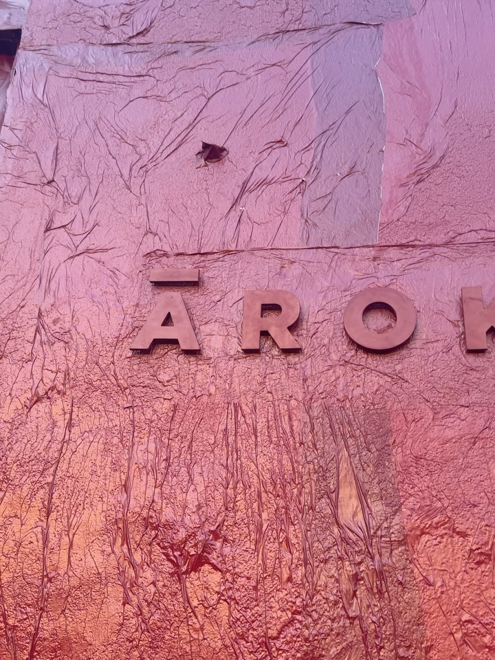 A great time was had at @arokaofficial’s showcase! Beautiful clothes for the sea